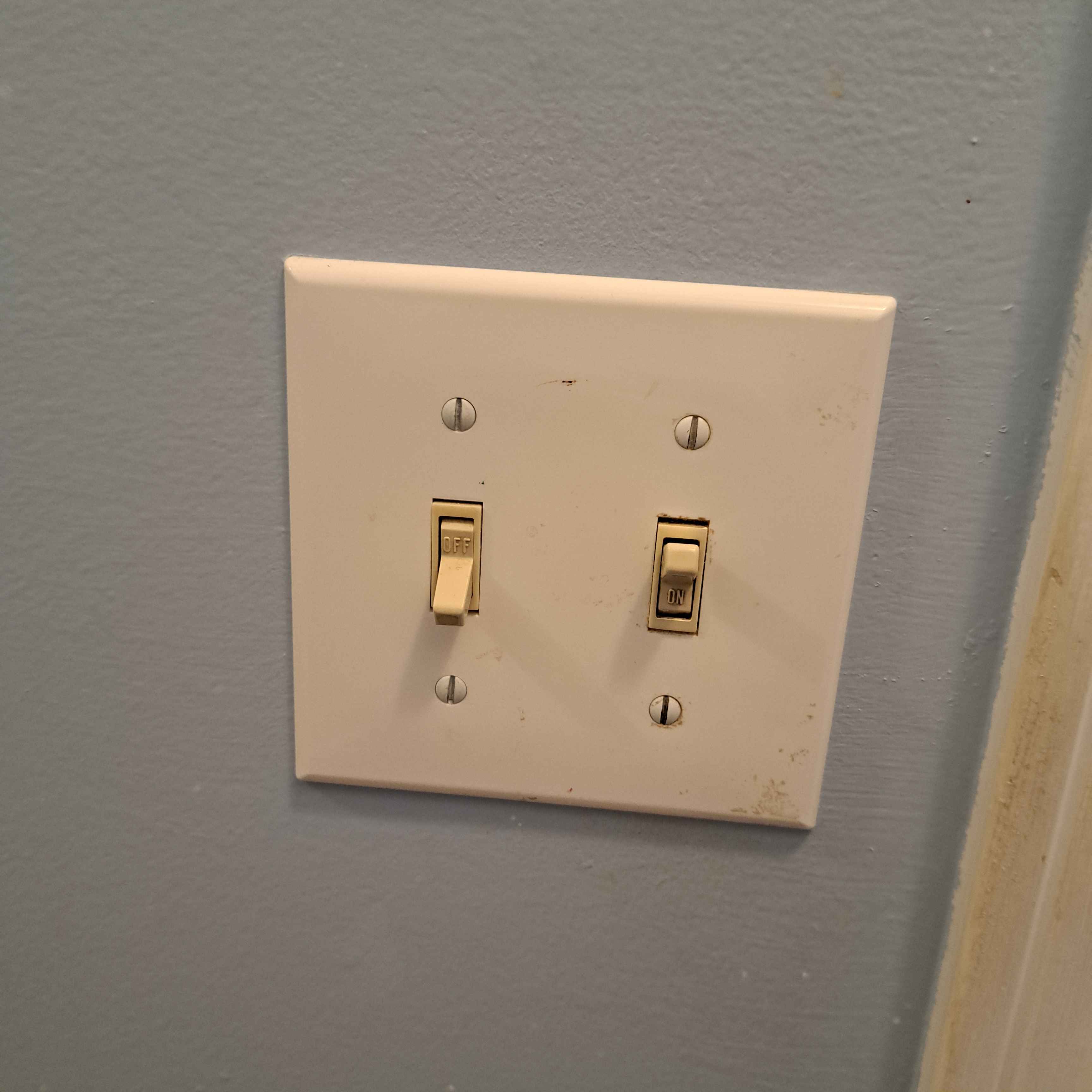 flicking the lightswitch over and over<br><audio controls src='audio/light.mp3'></audio>